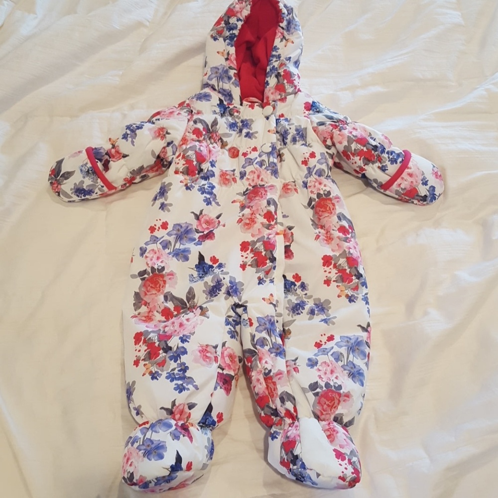 Adorable floral snowsuit sz 12M